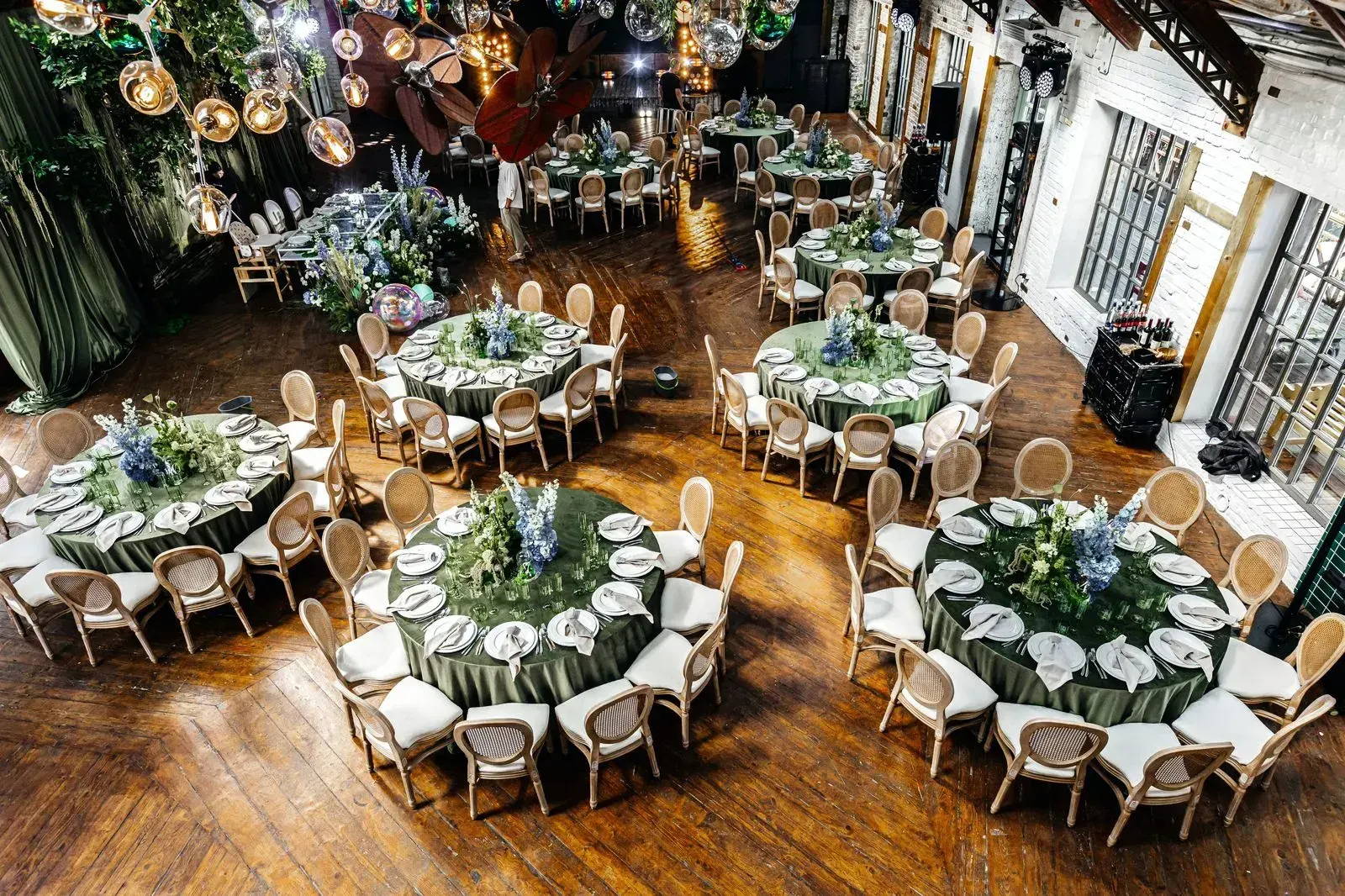 Photo Gallery image 0