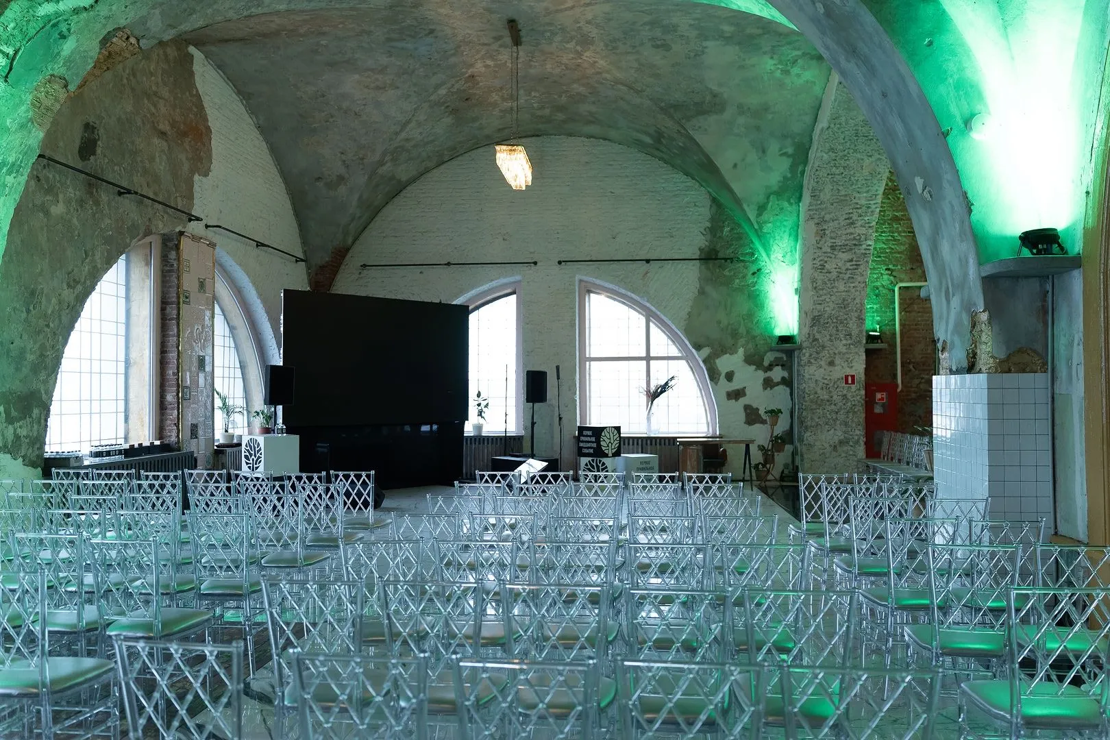 Photo Gallery image 0