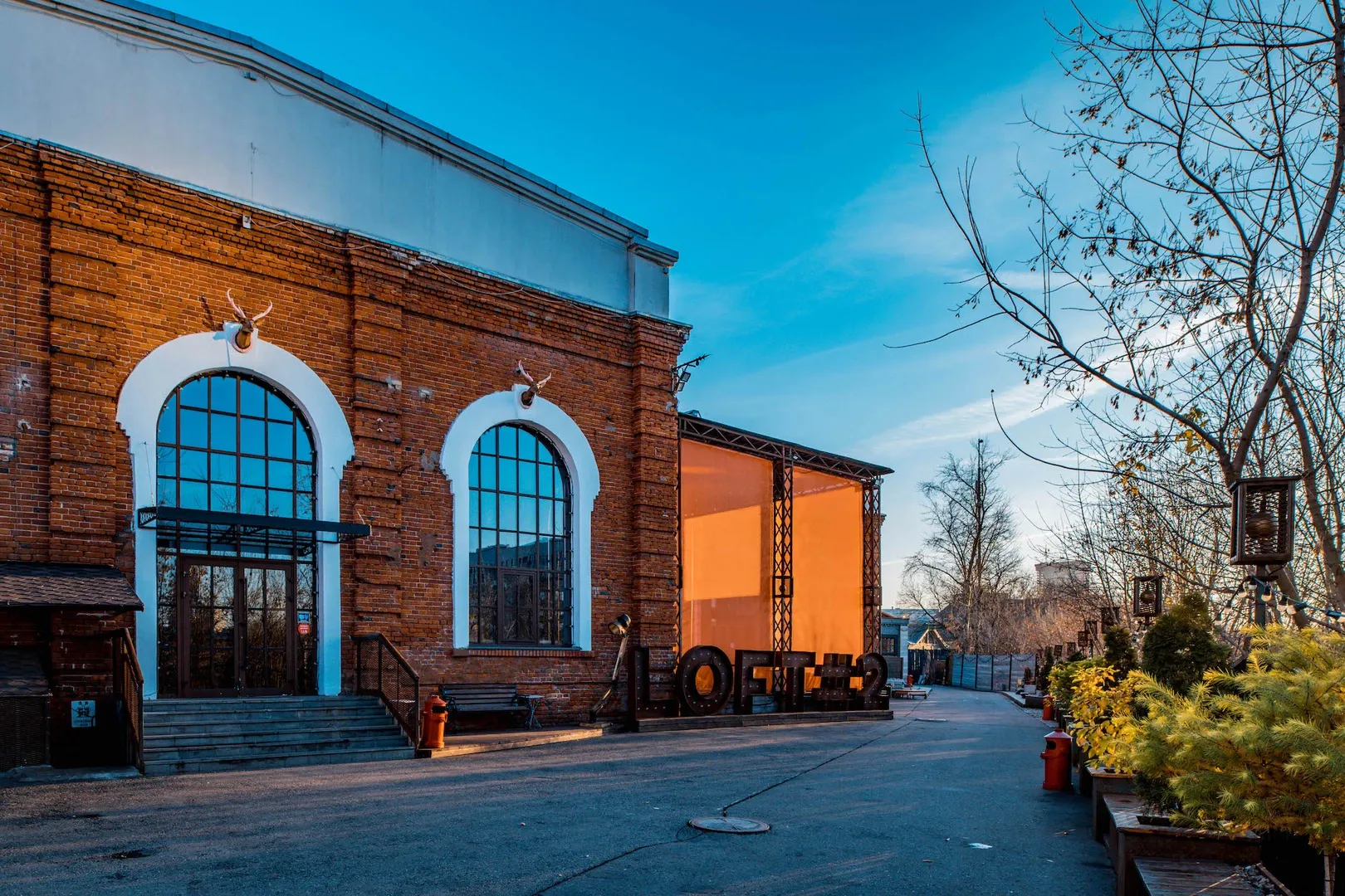 Photo Gallery image 0