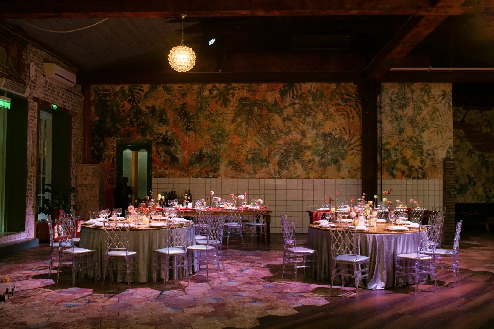 Photo Gallery image 0