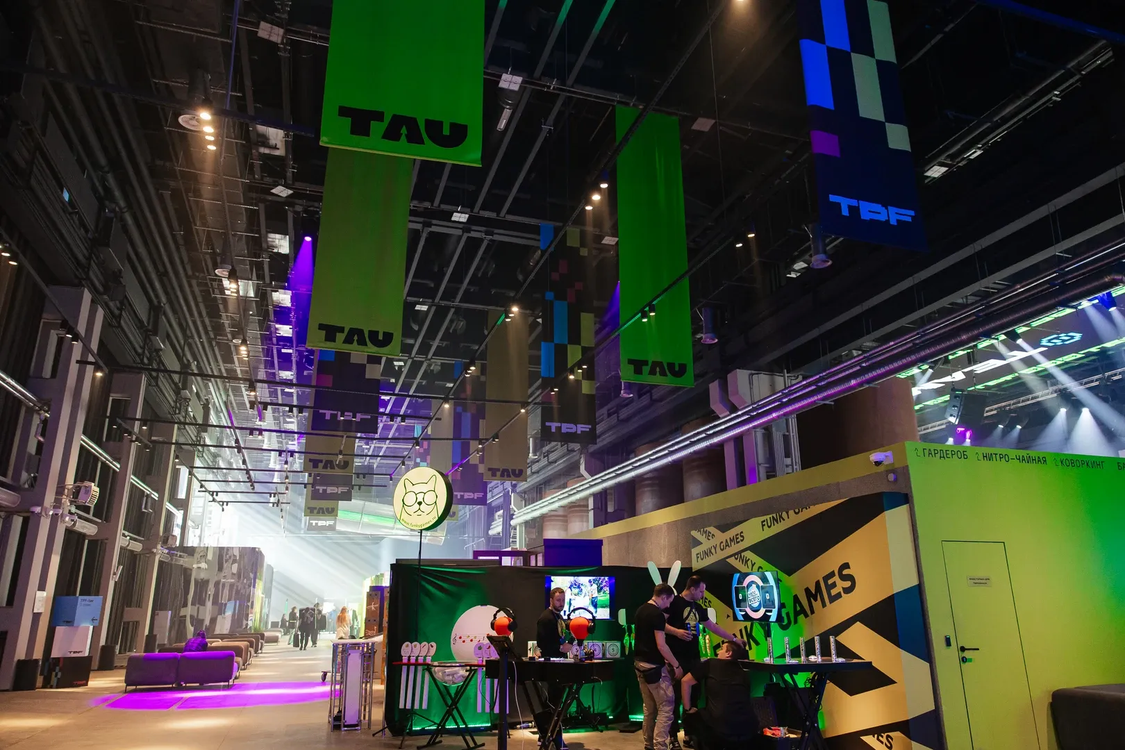 Photo Gallery image 0