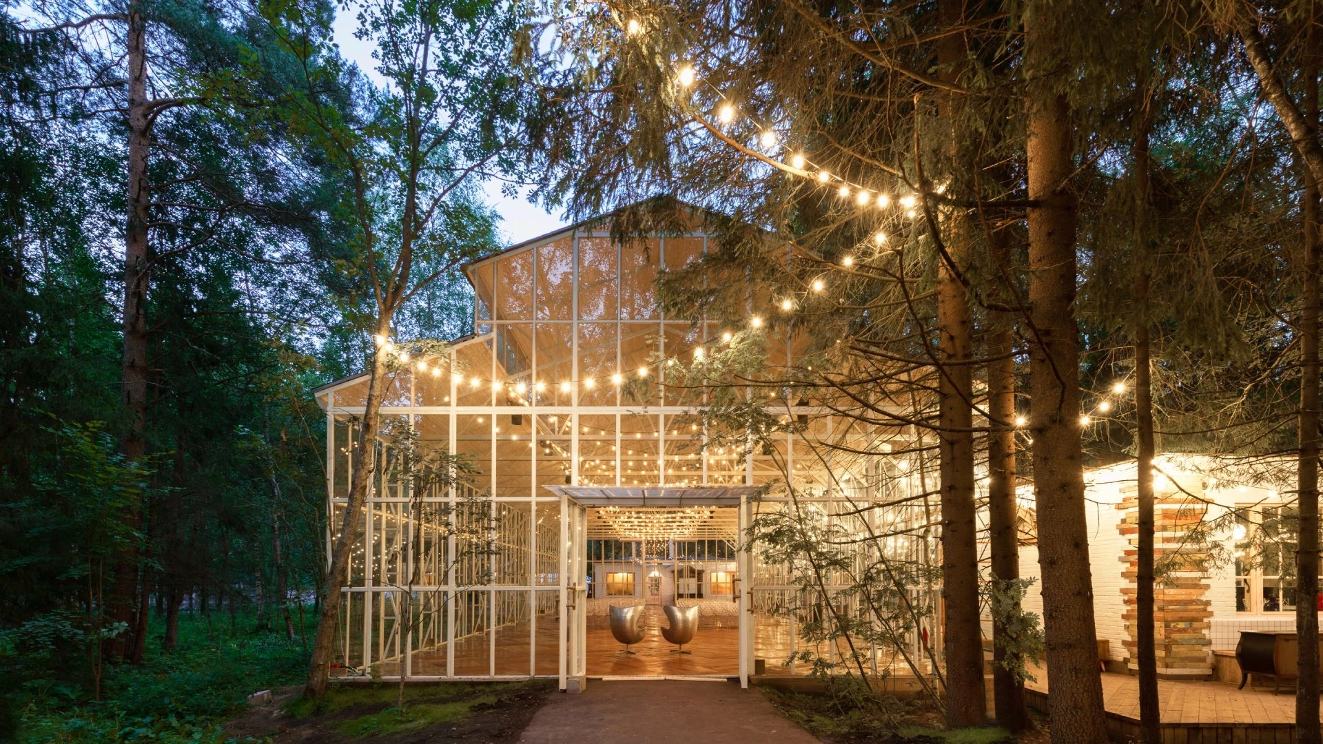 Photo Gallery image 0