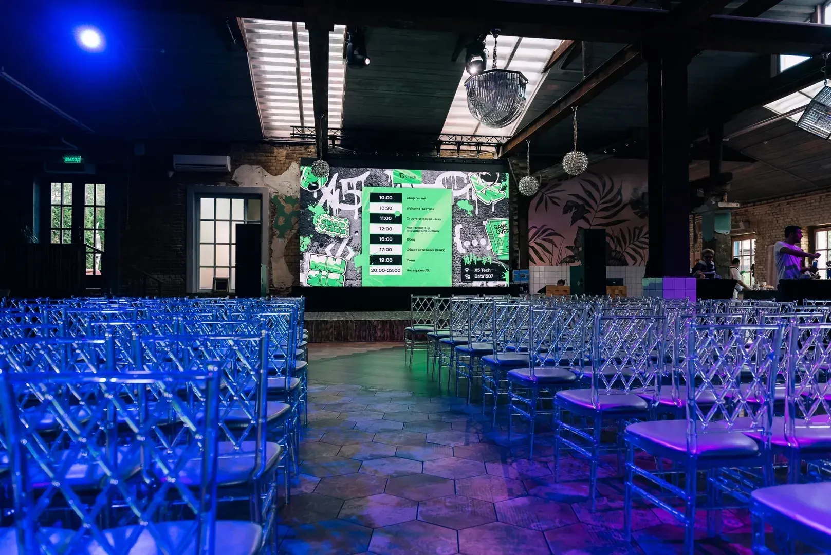 Photo Gallery image 0