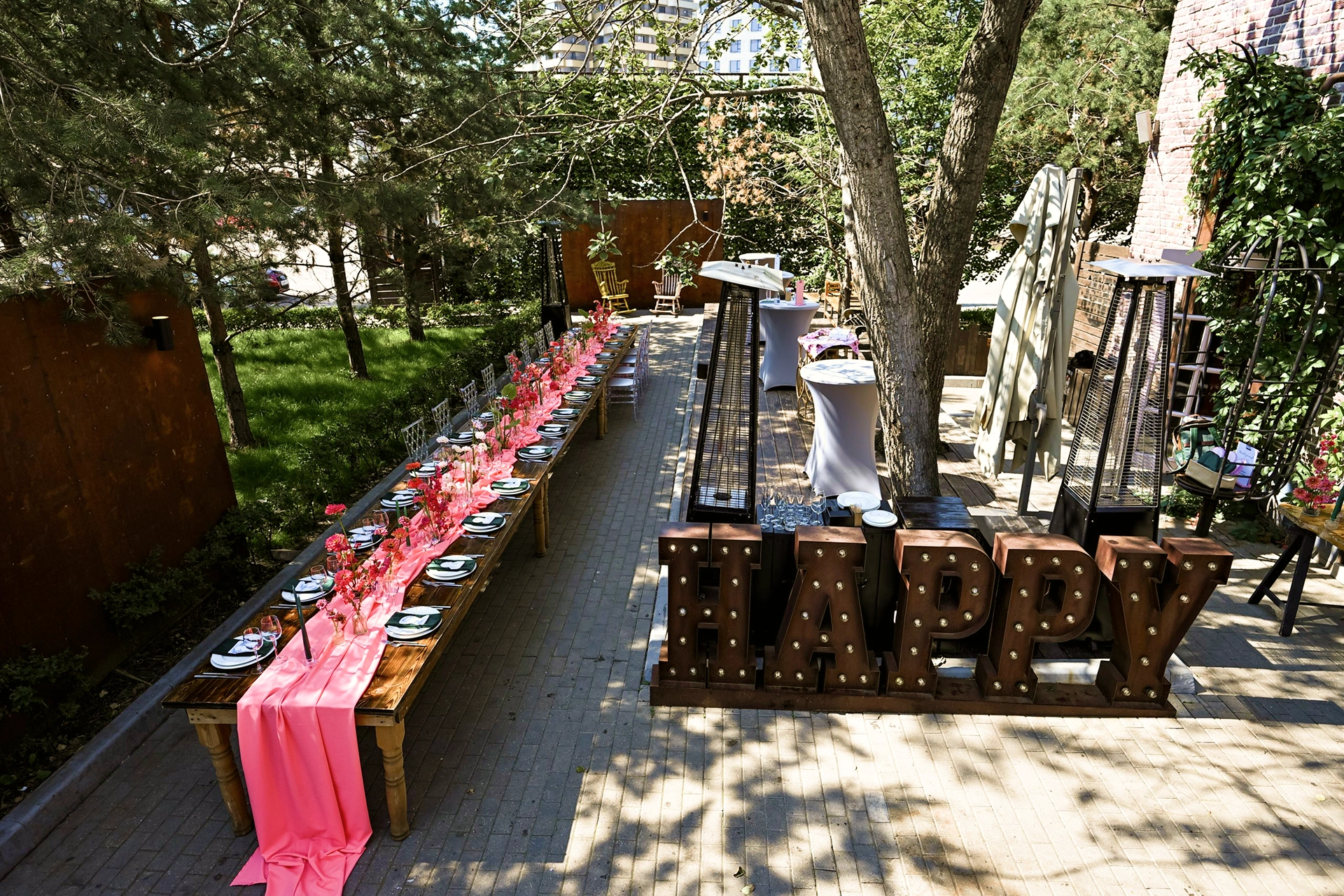 Photo Gallery image 0