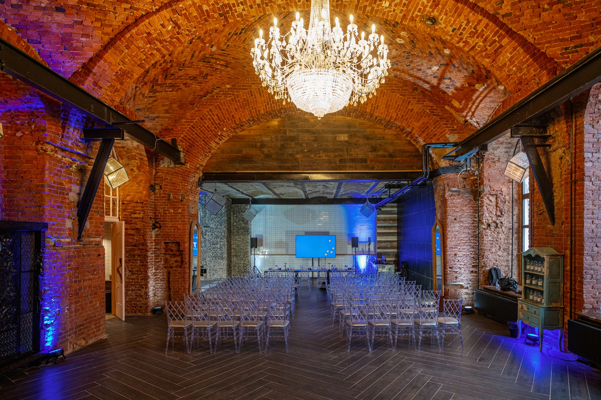 Photo Gallery image 0