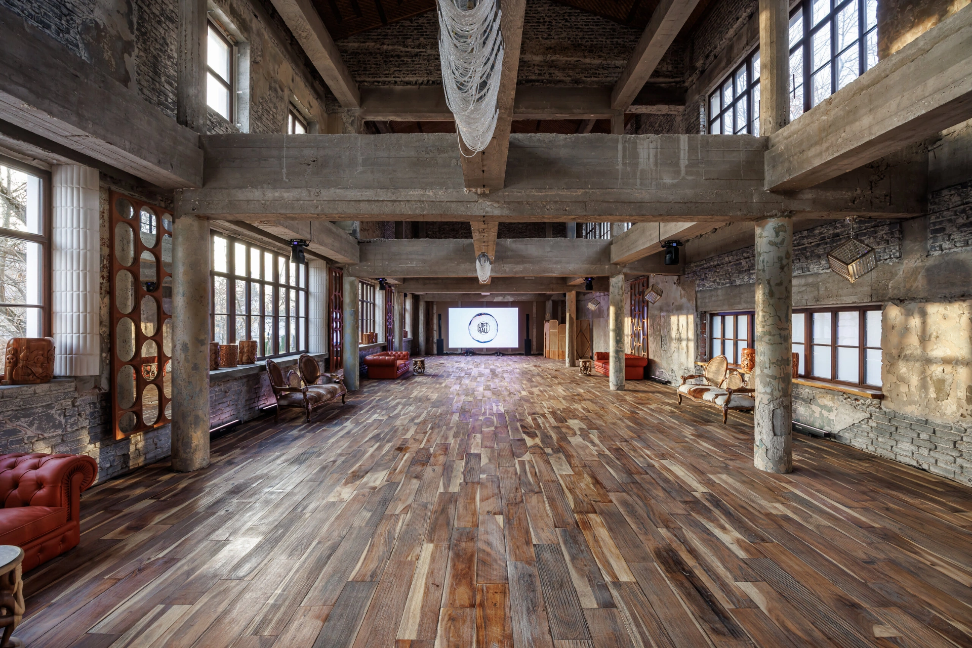 Photo Gallery image 0