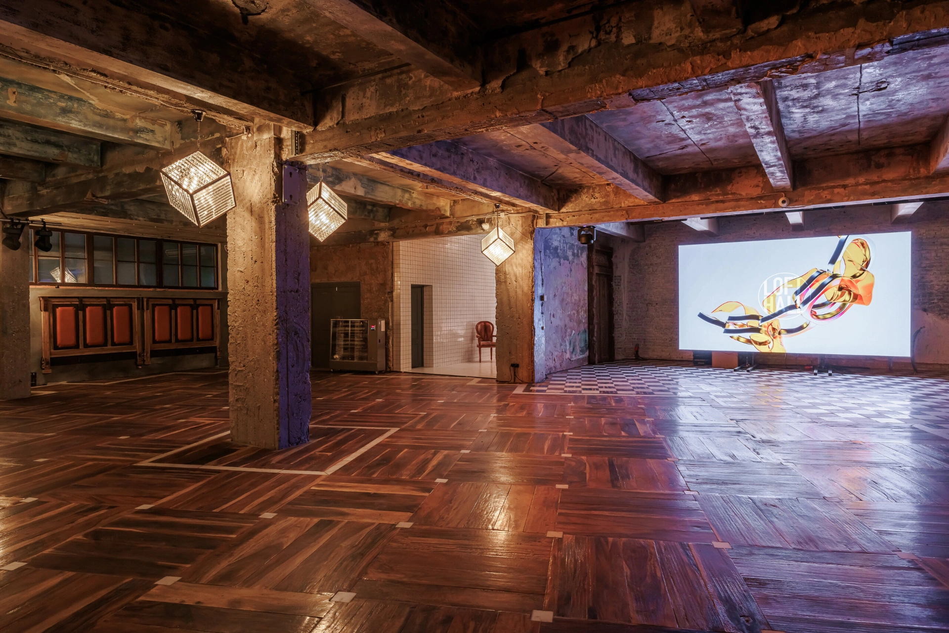 Photo Gallery image 0