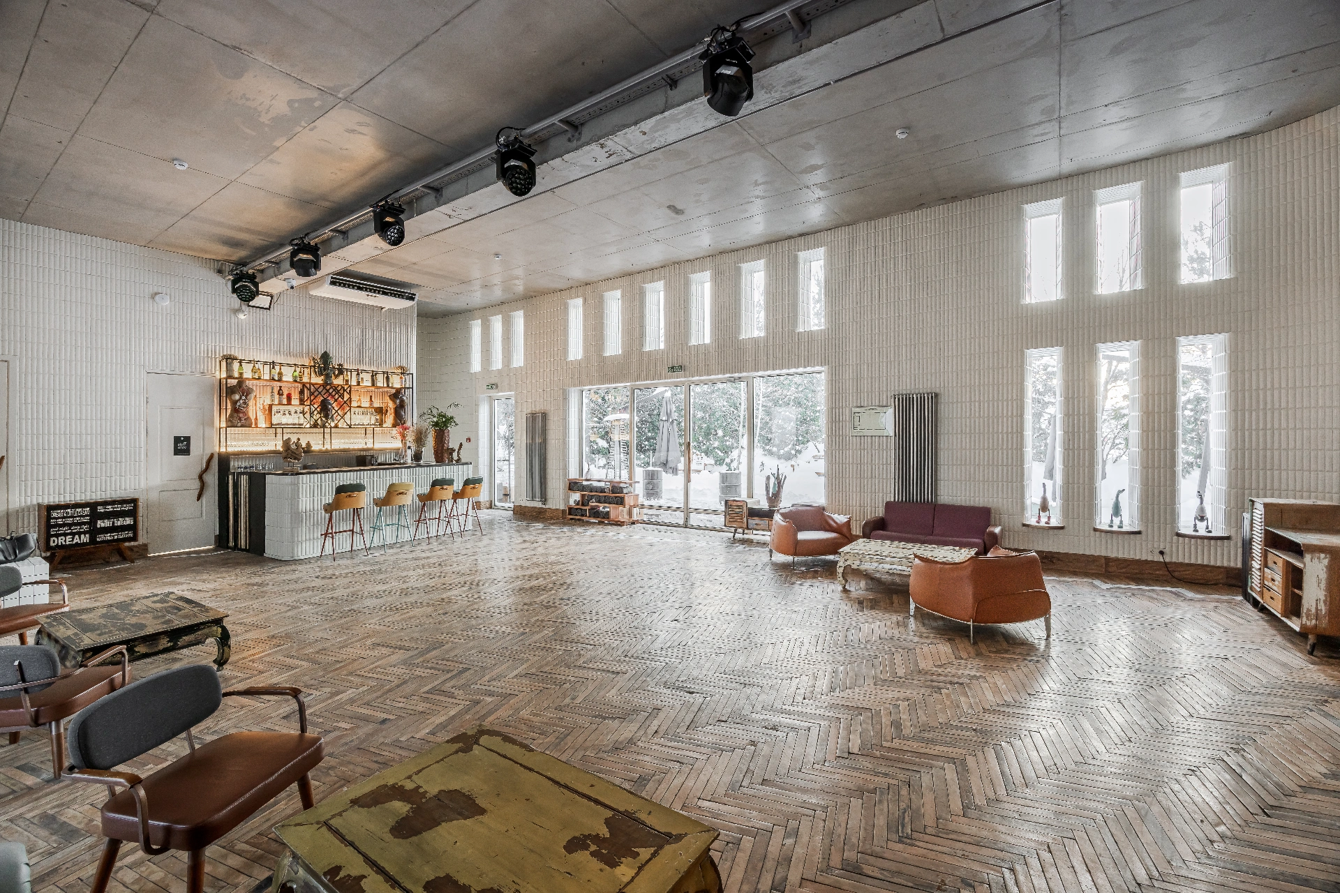 Photo Gallery image 6