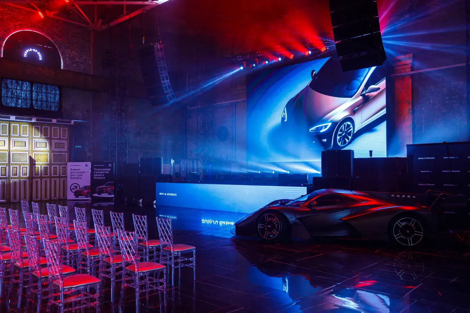 Photo Gallery image 0